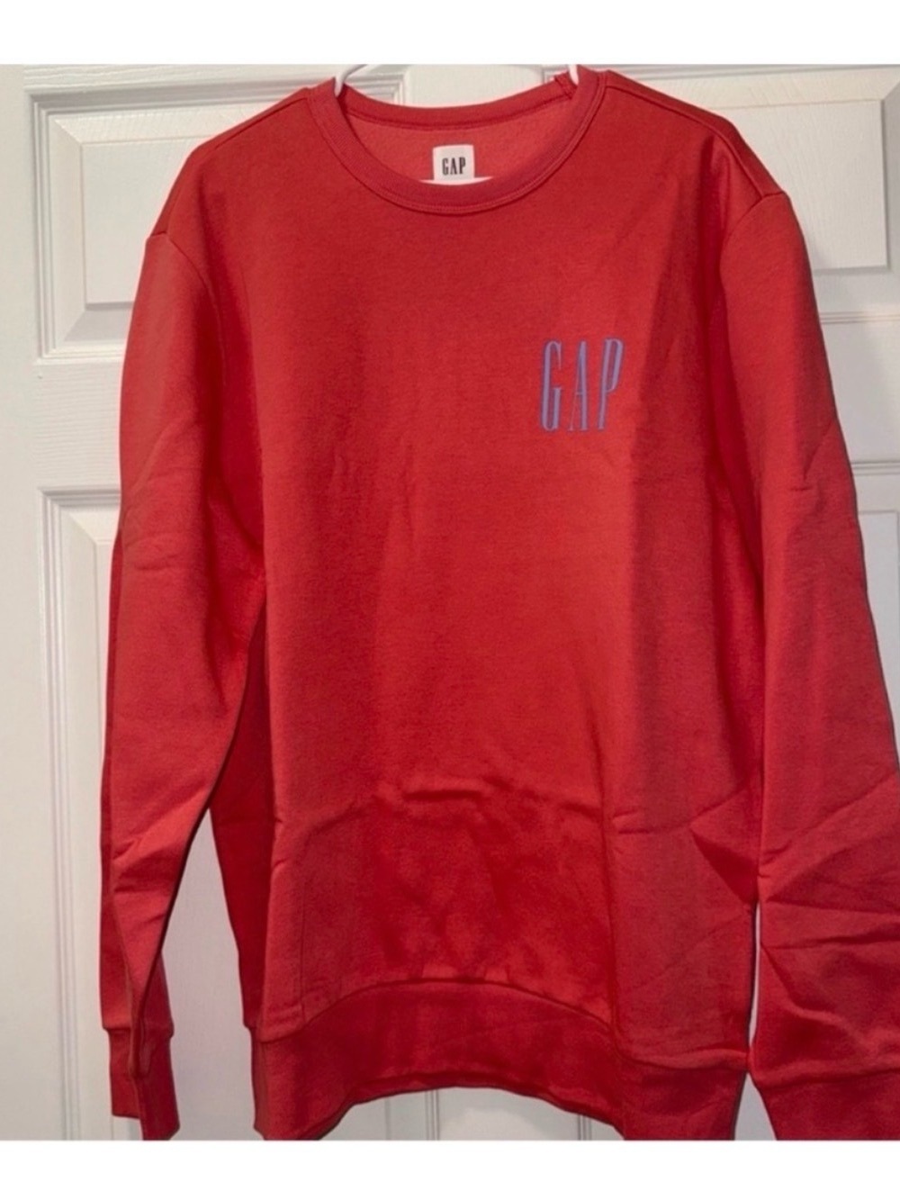 GAP Men's Coral-Pink Crewneck Sweatshirt - Picture 4 of 8